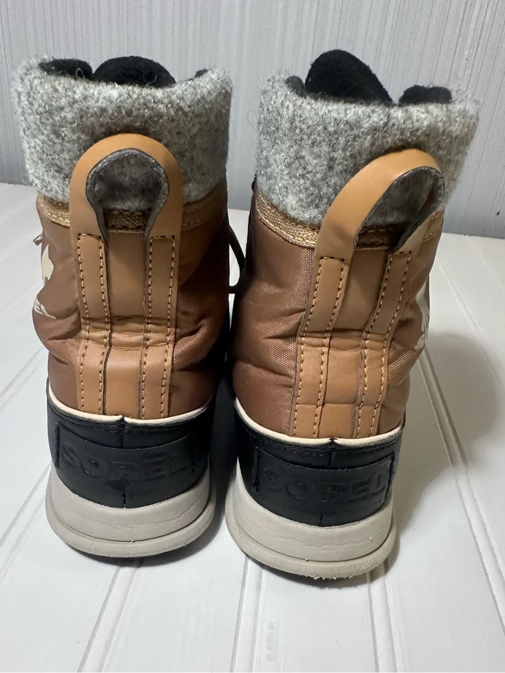 Sorel Explorer Carnival winter snow boots women’s 7